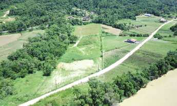 Imagem: Terreno com 76,75 metros de frente para