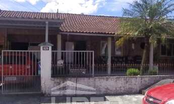 Imagem: Casa Mista, 3 dormitórios, 2 banheiro