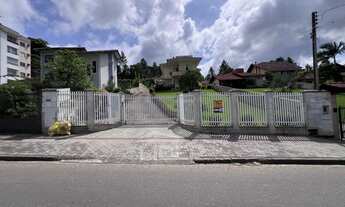 Imagem 3: Sobrado com 312,00m² de área construída em área nobre de Timbó