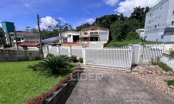 Imagem 4: Sobrado com 312,00m² de área construída em área nobre de Timbó