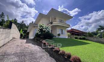 Imagem 7: Sobrado com 312,00m² de área construída em área nobre de Timbó