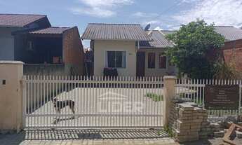 Imagem: Casa com piscina no Warnow