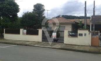 Imagem: ! CDATA Casa com 3 Dormitórios