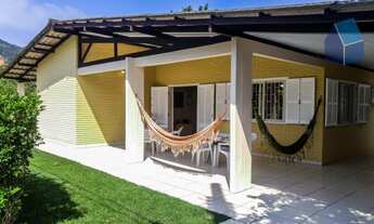 Imagem 4: ![CDATA[Casa com 4 dormitórios a 50mts da praia]]