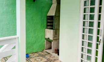 Imagem 4: ![CDATA[Apartamento bem localizado na praia da Cachoeira do Bom Jesus;]]