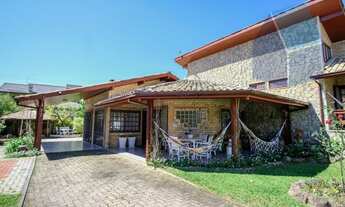 Imagem 4: ![CDATA[Excelente casa com 4 dormitórios - Cachoeira do Bom Jesus]]