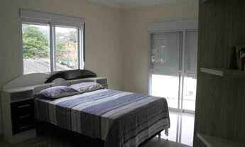 Imagem 7: ![CDATA[Casa 3 dormitórios na praia de Cachoeira do Bom Jesus]]