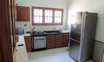 Imagem 6: ![CDATA[Linda casa com 4 suítes para até 11 pessoas a 120m da praia]]