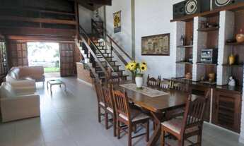 Imagem 5: ![CDATA[Linda casa com 4 suítes para até 11 pessoas a 120m da praia]]