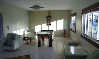 Imagem 2: ![CDATA[Apartamento Centro com 1 Suíte + 2 Quartos]]