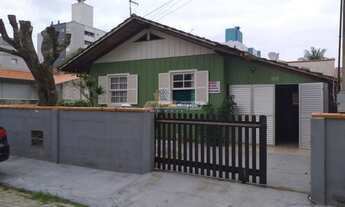 Imagem: Adriano Carpes Imóveis Vende casa mista