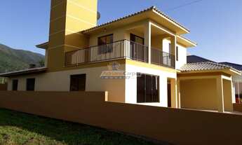 Imagem 4: Adriano Carpes Imóveis vende casa, com 5 dormitórios sendo uma suíte, em Palhoça/ SC