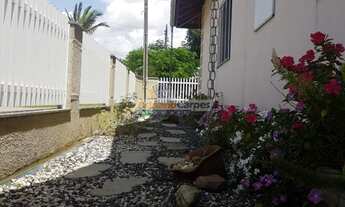 Imagem 2: Adriano Carpes Imoveis Vende Casa com 3 quartos sendo 2 suítes no Centro de Penha, SC