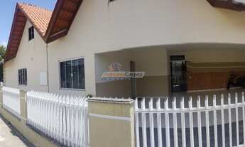 Imagem 3: Adriano Carpes Imoveis Vende Casa com 3 quartos sendo 2 suítes no Centro de Penha, SC