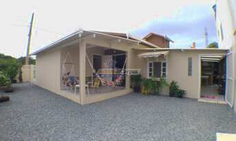 Imagem: ! CDATA Casa 3 dormitórios em Meia Praia