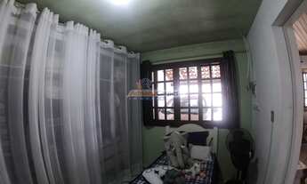 Imagem 5: Adriano Carpes Vende Casa com 2 dormitório sendo 1 suíte,com lindo Jardim em frente Hosp