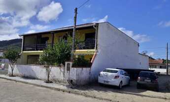 Imagem 3: Adriano Carpes Imóveis vende casa com 03 quartos, sendo 02 suítes em Gravatá, Navegantes