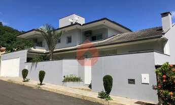 Imagem: Sobrado residencial, 4 dormitórios, 1 suítes