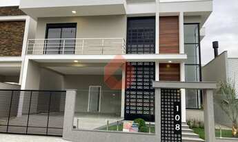 Imagem: Sobrado de Alto Padrão - Com Piscina