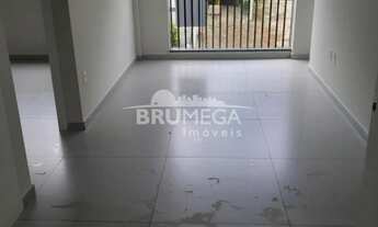 Imagem 7: ![CDATA[Apartamento com 2 quartos - Aproximadamente 1km do Hospital Azambuja]]