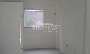 Imagem 2: ![CDATA[Apartamento com 2 quartos - Aproximadamente 1km do Hospital Azambuja]]
