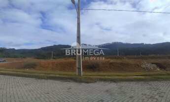 Imagem 2: ![CDATA[Terreno de Esquina com 300m² a venda em Brusque]]