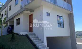 Imagem: ! CDATA Casas lindas e em construção