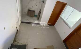 Imagem 7: ![CDATA[Casa geminada com 1 suíte + 2 quartos e 4 vagas de estacionamento a venda em Brus