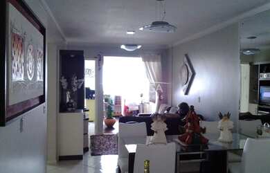 Imagem 6: ![CDATA[APARTAMENTO CENTRO 3 QUARTOS]]