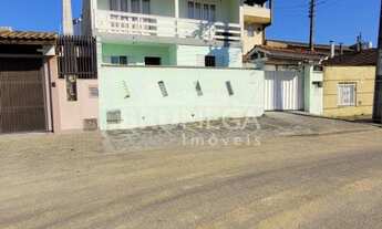 Imagem: ! CDATA Terreno com 2 frentes e 2 casas
