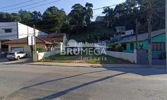 Imagem 4: ![CDATA[Terreno com 827 m2]]