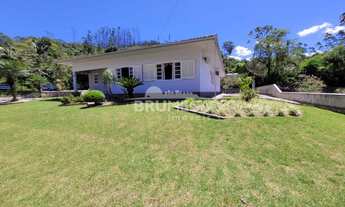 Imagem: ! CDATA Lindo terreno com casa - Muito bom