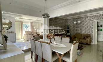 Imagem 5: ![CDATA[Belíssima morada em Guabiruba.]]