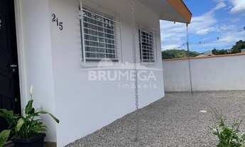 Imagem 3: ![CDATA[Casa à venda em Brusque - Imóvel Apto para Financiamento]]