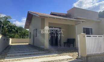 Imagem: ! CDATA Casa à Venda em Guabiruba com Amplo