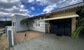 Imagem: ! CDATA Casa à Venda em Brusque no Bairro