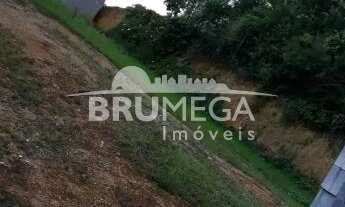 Imagem 4: ![CDATA[CASA COM TERRENO AMPLO PARA SITIO]]