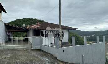 Imagem: ! CDATA Casa à Venda em Brusque