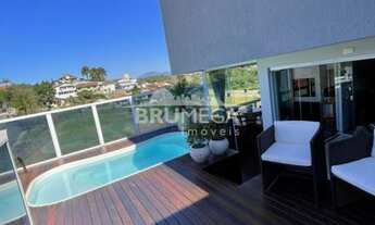 Imagem 2: ![CDATA[Apartamento Cobertura Totalmente Mobiliado]]