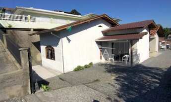 Imagem: ! CDATA Ótima casa solta no bairro Águas