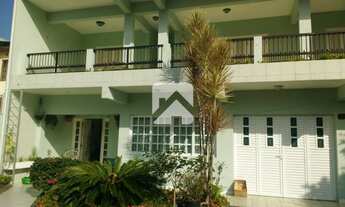 Imagem 2: ![CDATA[Casa | Praia do Gravata | Navegantes