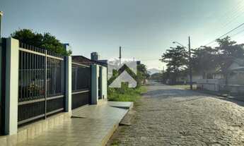 Imagem 4: ![CDATA[Casa | Praia do Gravata | Navegantes