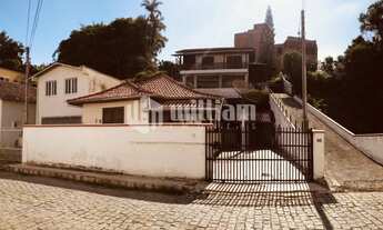 Imagem: ! CDATA DUAS CASAS NO CENTRO II