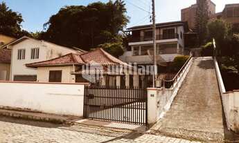 Imagem 2: ![CDATA[DUAS CASAS NO CENTRO II]]