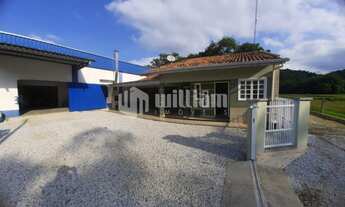 Imagem: ! CDATA CASA COM AMPLO GALPÃO