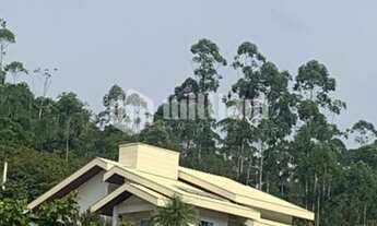 Imagem: ! CDATA LINDA CASA NO CENTRO DE BOTUVERÁ