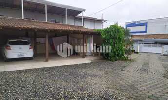 Imagem: ! CDATA CASA COM 3 DORMITÓRIOS Á VENDA