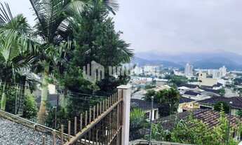 Imagem 4: ![CDATA[CASA COM 3 QUARTOS NA SANTA TEREZINHA]]