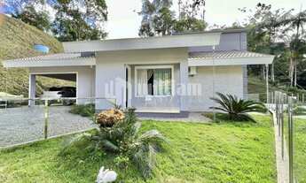 Imagem 5: ![CDATA[LINDA CASA COM 1 SUÍTE C/ CLOSET + 2 DORMITÓRIOS E AMPLO TERRENO]]