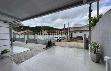 Imagem 4: ![CDATA[Bela Casa Pomerania 1 SUITE MAIS 2 DORMITORIOS ]]